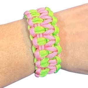 Handmade paracord bracelet